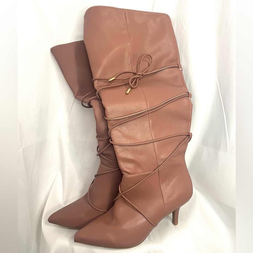 Dust pink pointed boot heels NWOT